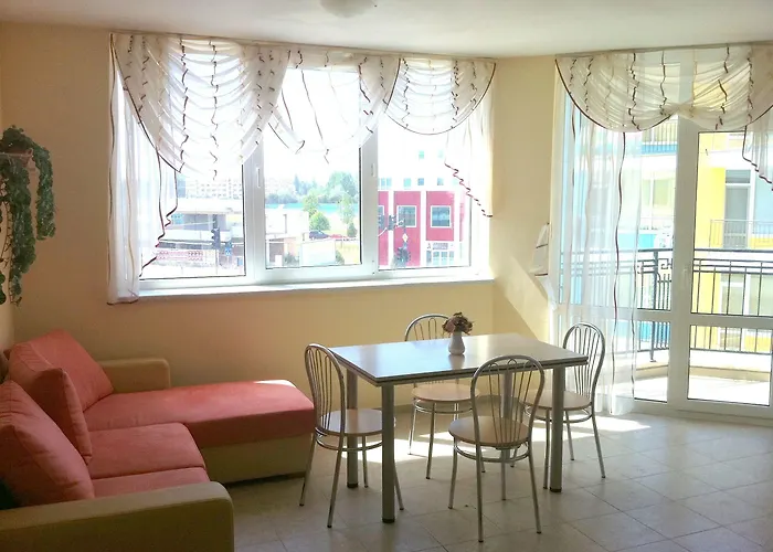 Menada In Karolina Lejlighed