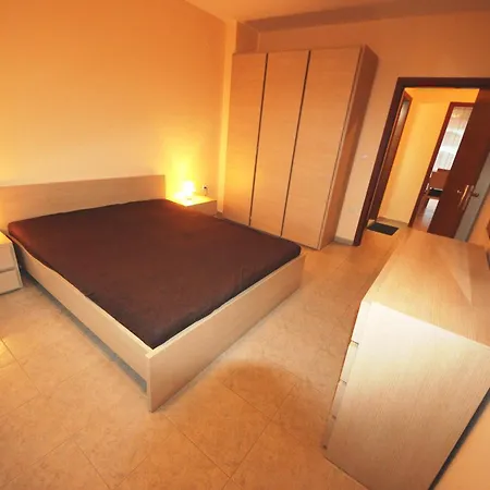Menada In Karolina Apartman Napospart