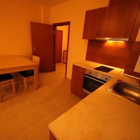 Menada In Karolina サニービーチ