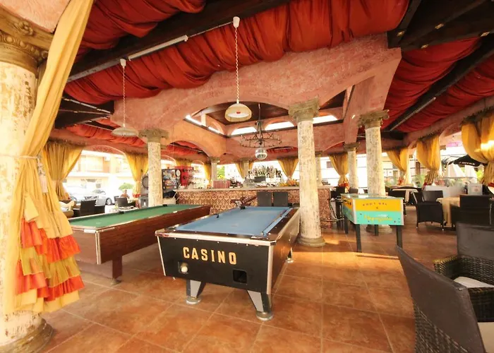 Menada In Karolina סאני ביץ'