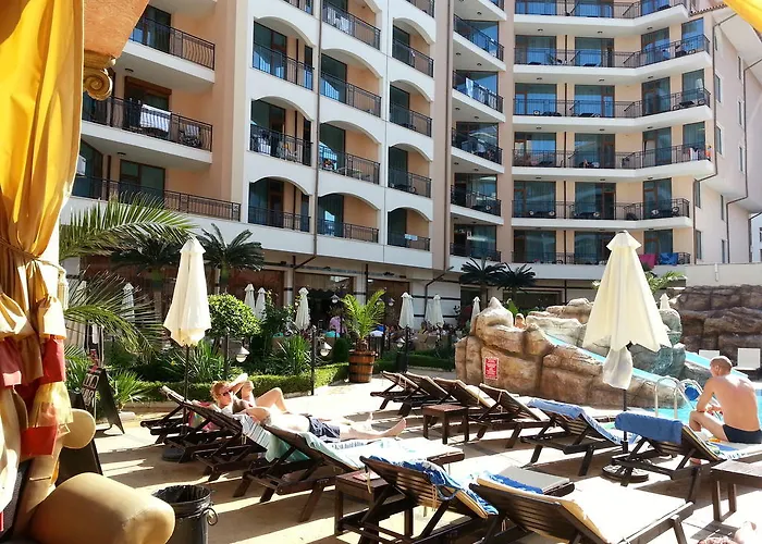 Menada In Karolina סאני ביץ'