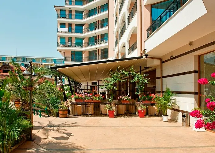 Menada In Karolina סאני ביץ'