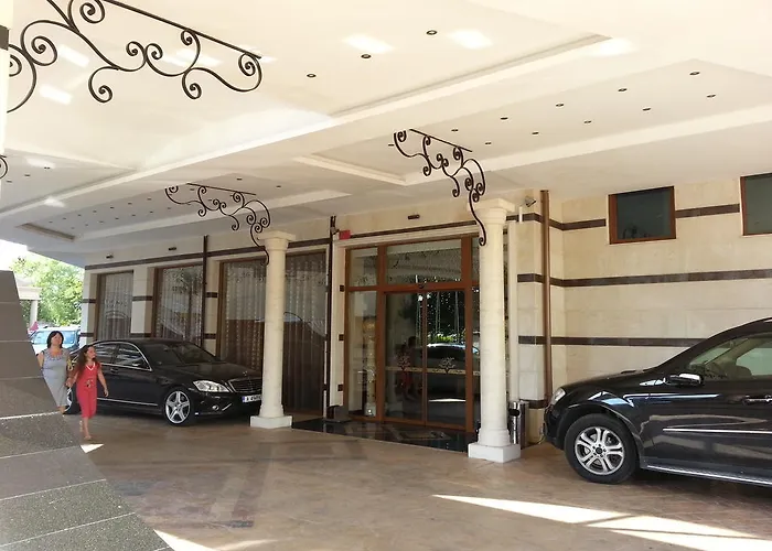 Menada In Karolina סאני ביץ'