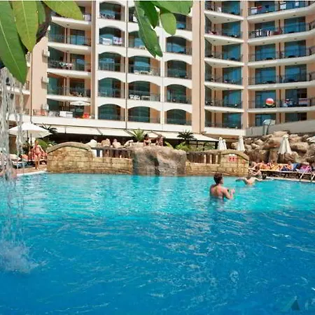 Menada In Karolina Lejlighed