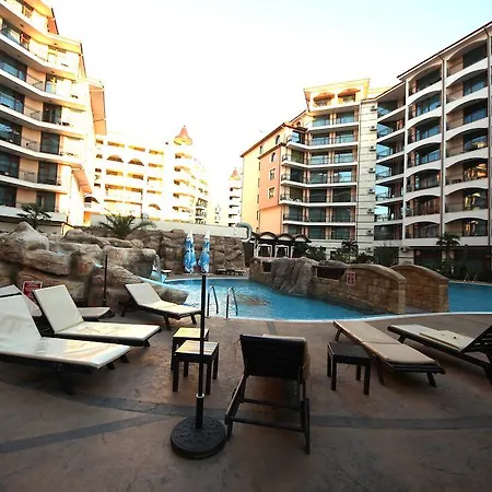 Menada In Karolina Sunny Beach